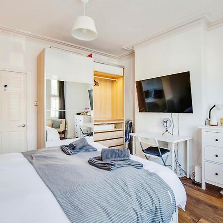 Lovely 2 Bedroom Ground Floor Flat With Garden. Лондон Экстерьер фото