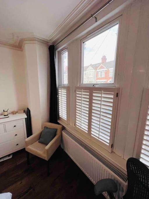Lovely 2 Bedroom Ground Floor Flat With Garden. Лондон Экстерьер фото