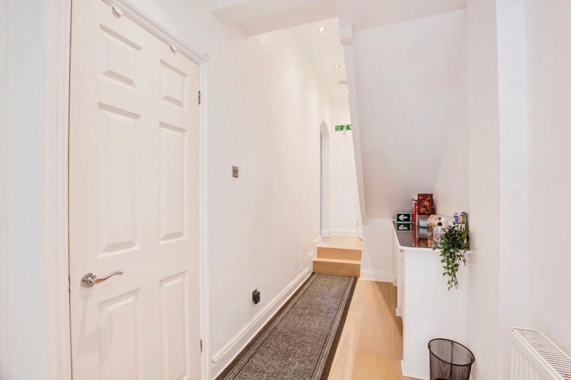 Lovely 2 Bedroom Ground Floor Flat With Garden. Лондон Экстерьер фото