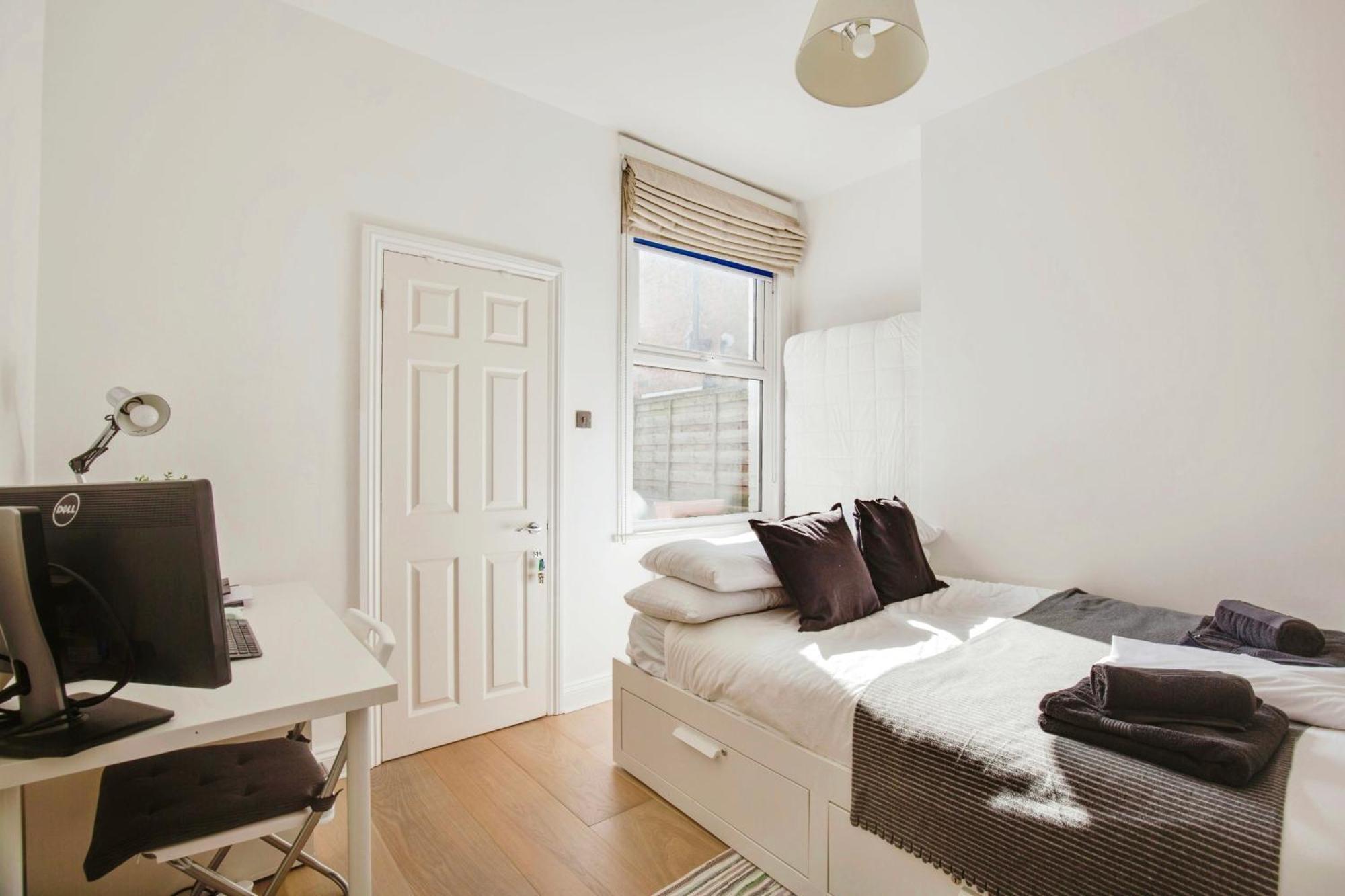 Lovely 2 Bedroom Ground Floor Flat With Garden. Лондон Экстерьер фото